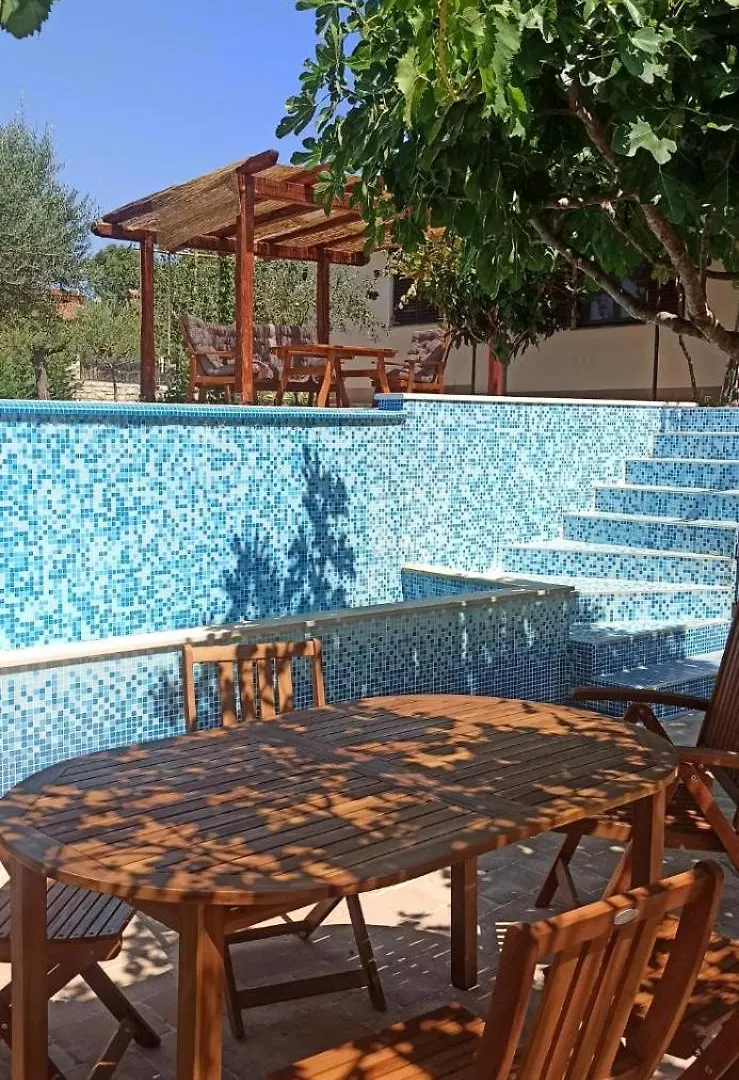 וילה Vilanija Vila Magnolia קרואטיה